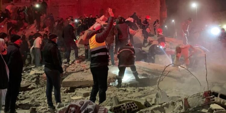 Maroc: L'effondrement de deux immeubles à Fès fait 19 morts et plusieurs disparus