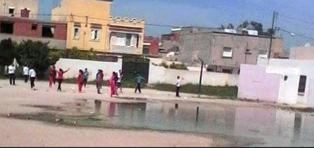 Insolite: Quand l'eau des égouts submerge une école primaire à Grombalia !