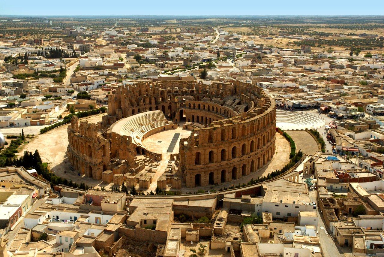 El Jem : le propriétaire du débit de boissons alcoolisées accuse les vendeurs clandestins et les contrebandiers
