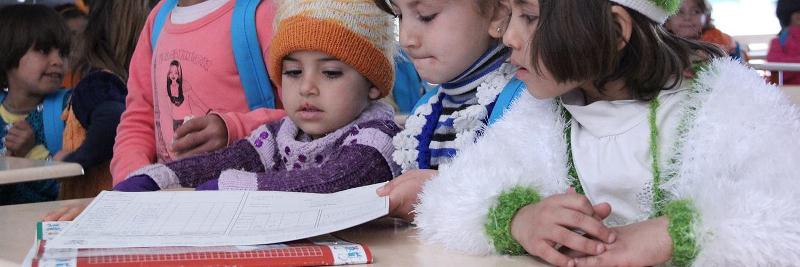 L'UE et l’UNICEF lancent un projet de transfert de fonds pour la scolarisation d’enfants réfugiés