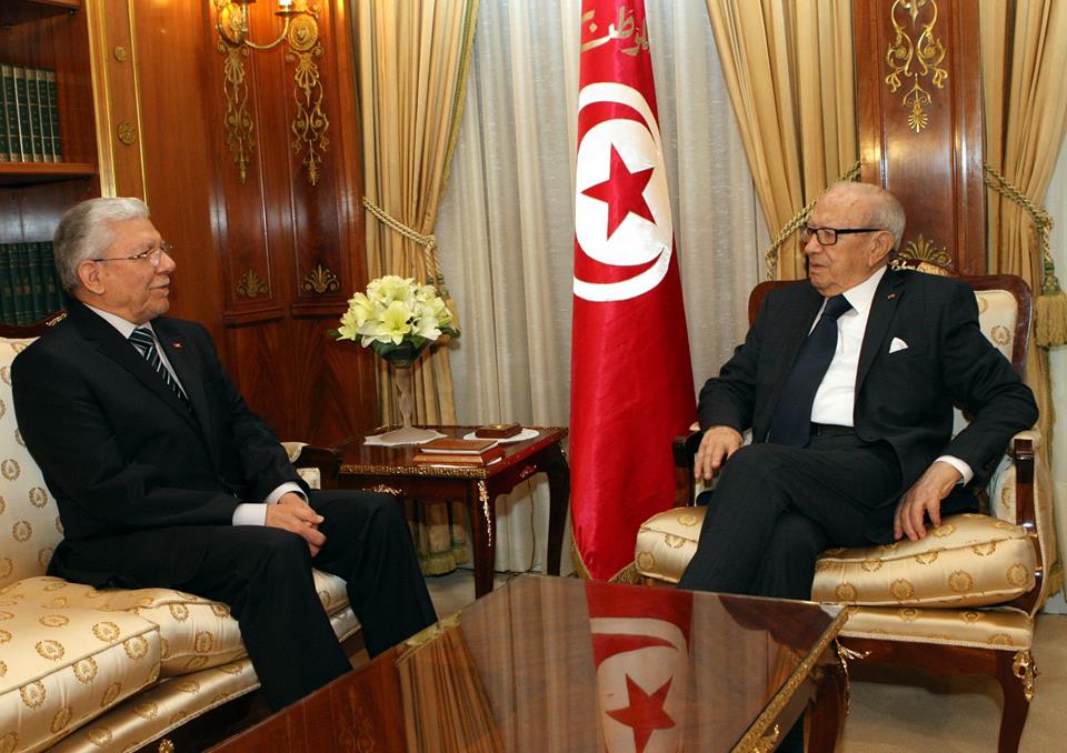 Essebsi remet Baccouche à sa place !
