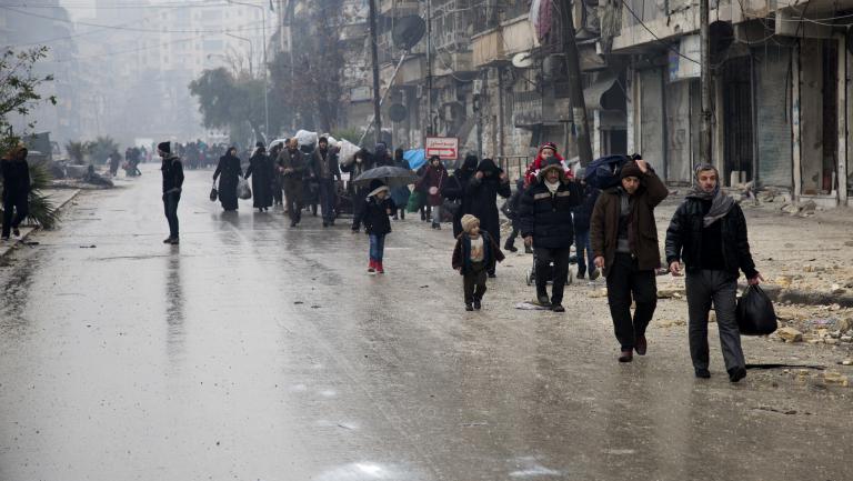 Syrie : accord pour évacuer « les combattants djihadistes » d'Alep