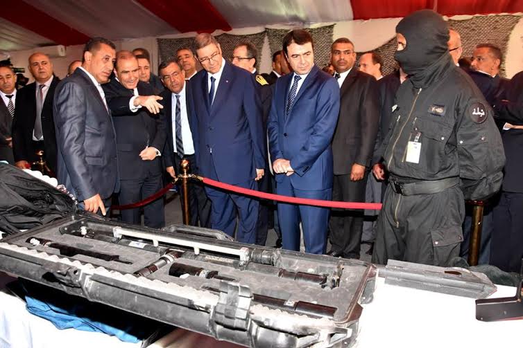 Le chef du gouvernement se rend à l’avenue de Habib Bourguiba