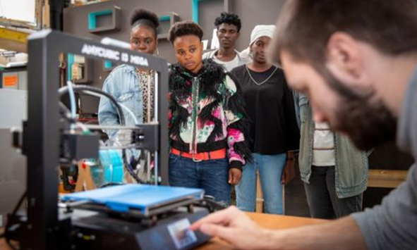La Fondation Orange Tunisie lance son appel à projets "FabLabs Solidaires" pour 2023
