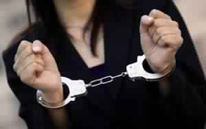 La fille d’un homme d’affaires fauche deux mineurs : elle est placée en détention