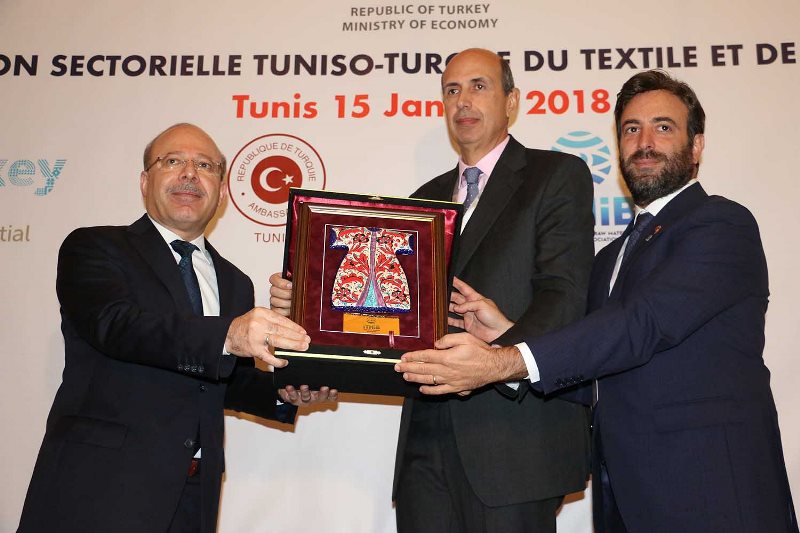 Forum de coopération Tuniso-Turque : Vers la création de 20 000 postes d’emploi dans le domaine du textile