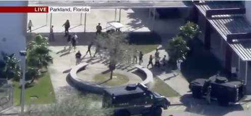 Fusillade meurtriÃ¨re dans un lycÃ©e de Floride