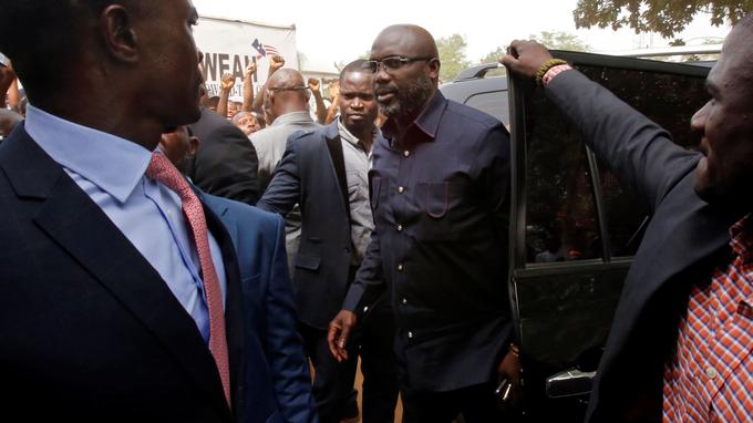 L'ancienne star du football George Weah élue président du Libéria