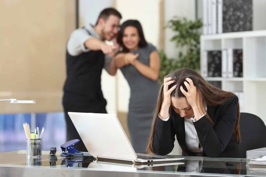 La violence et le harcèlement au travail touchent plus d’une personne sur cinq, selon l’OIT