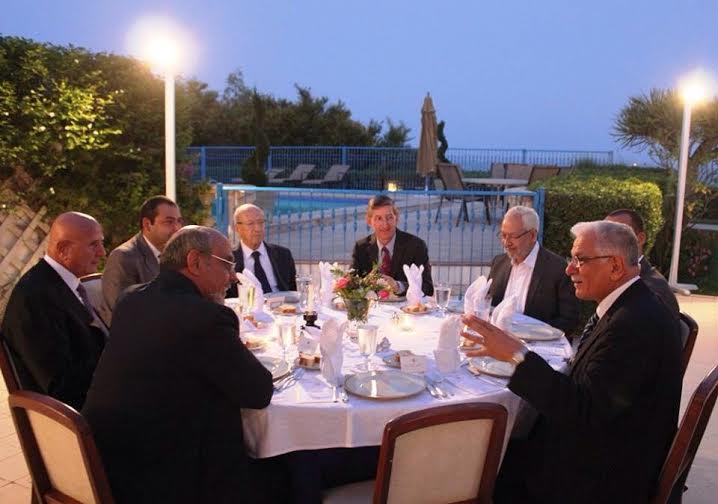 Iftar controversé et traitrise sur fond d’attaque sioniste sur Gaza