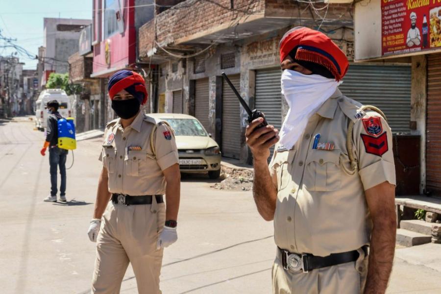 Inde : vers la prolongation de deux semaines du confinement pour 1,3 milliard d’habitants