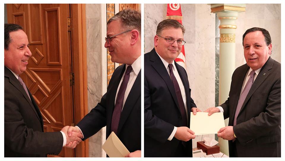 Le nouvel ambassadeur américain remet une copie figurée de ses lettres de créance