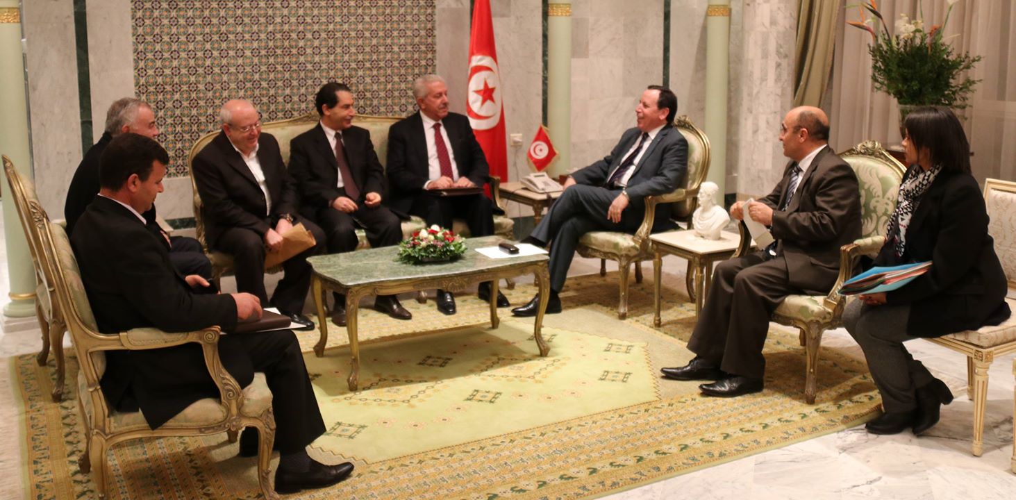 Les dettes des libyens envers les cliniques tunisiennes au centre d’une rencontre au MAE
