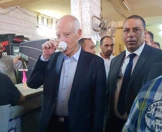 « Les plats emportés » par la garde présidentielle au domicile de Kaïs Saïed : le démenti de la présidence