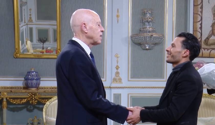 Kaïs Saïed reçoit un jeune inventeur tunisien spécialisé en chimie industrielle
