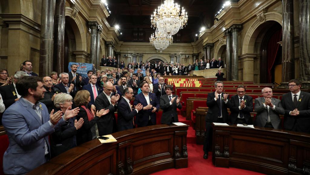Le Parlement catalan déclare l'indépendance de la Catalogne
