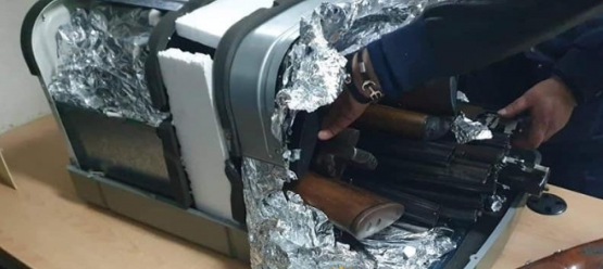 La douane saisit 15 fusils de chasse dissimulés dans un climatiseur