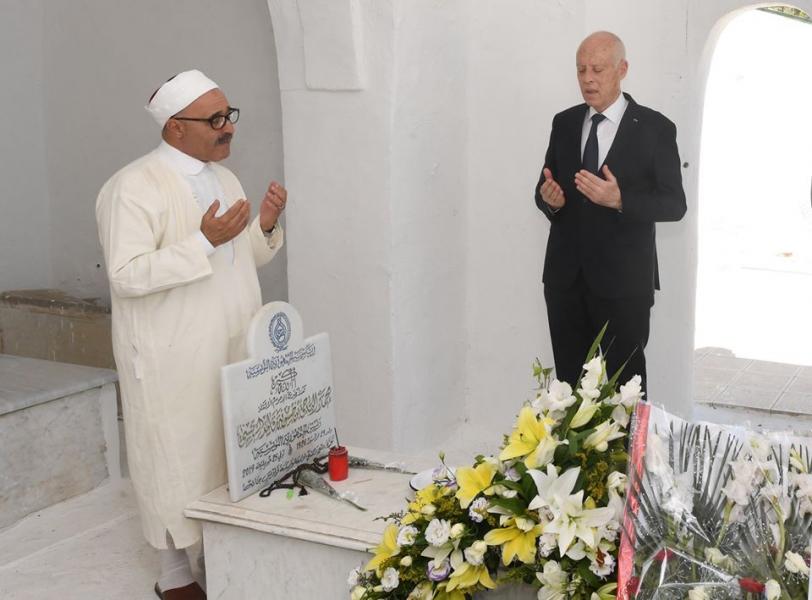 Kais Saied récite la Fatiha à la mémoire de Béji Caïd Essebsi