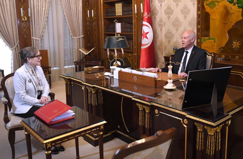 La fourniture de l’eau potable aux Tunisiens au centre des entretiens de Kaïs Saïed