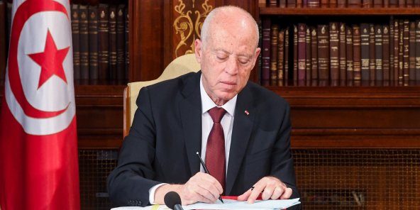 Kaïs Saïed signe un décret portant octroi de la nationalité tunisienne à 135 individus dont 34 Palestiniens