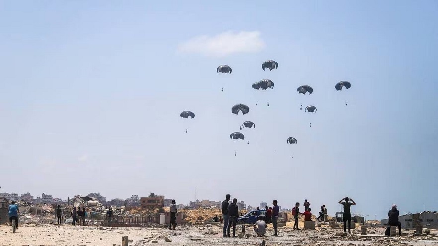 La France va larguer de l’aide humanitaire sur Gaza