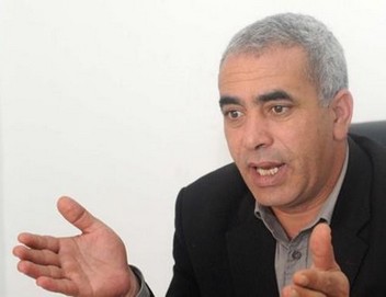 Yaacoubi "s'invite" chez les blouses blanches et demande le départ du ministre de la Santé