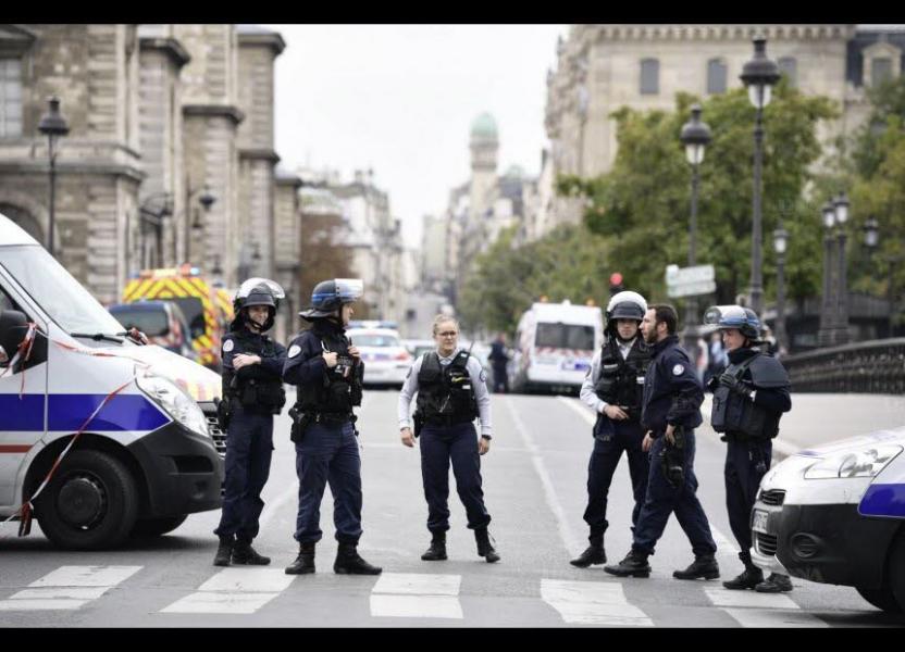 Attaque au couteau à la préfecture de Paris : 5 morts dont l'assaillant