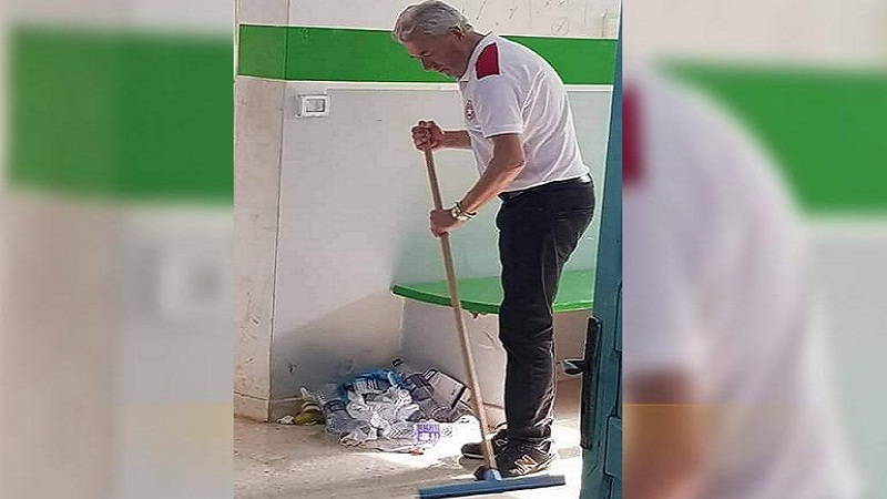 Roger Lemerre nettoie lui-même les vestiaires après CAB-ESS