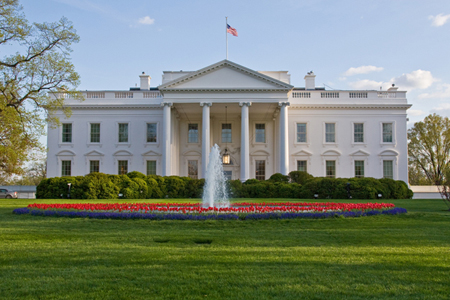Des médias américains interdits d'accès à la Maison-Blanche