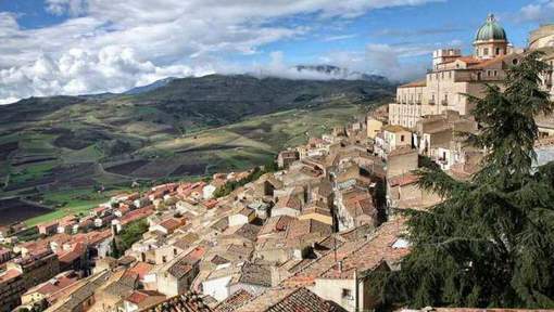 Incroyable mais vrai, des maisons à un euro symbolique en Sicile!