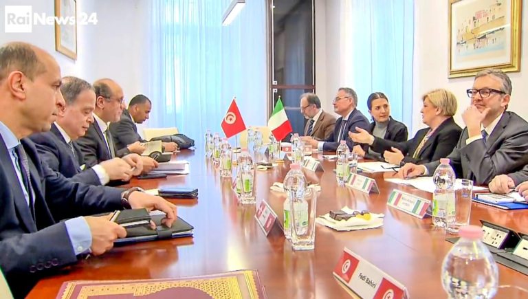 Tunisie- Italie : Malek Ezzahi en visite de travail à Rome au sujet de la coopération en matière de main d’œuvre
