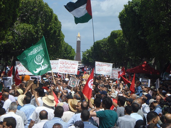 Manifestations à Tunis contre les raids israéliens sur Gaza