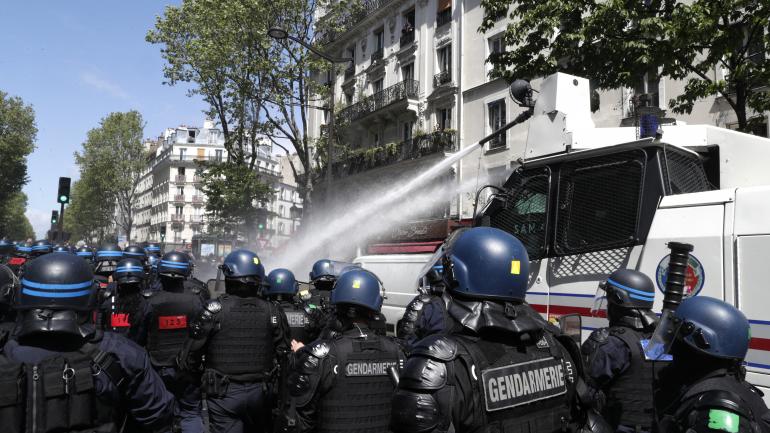 La France continue à détériorer son image dans le monde musulman !