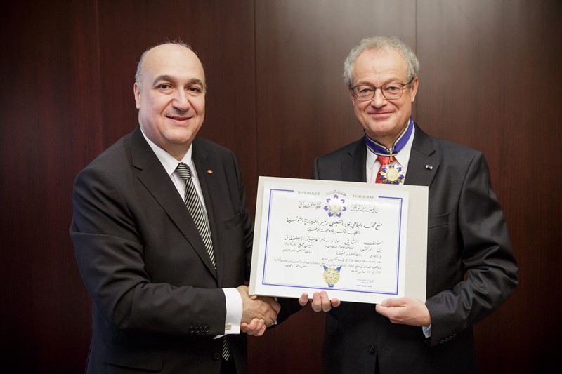 La société allemande Marquardt reçoit l'Ordre National du Mérite