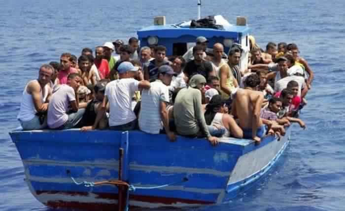 1910 migrants tunisiens arrivés en Italie en 4 mois