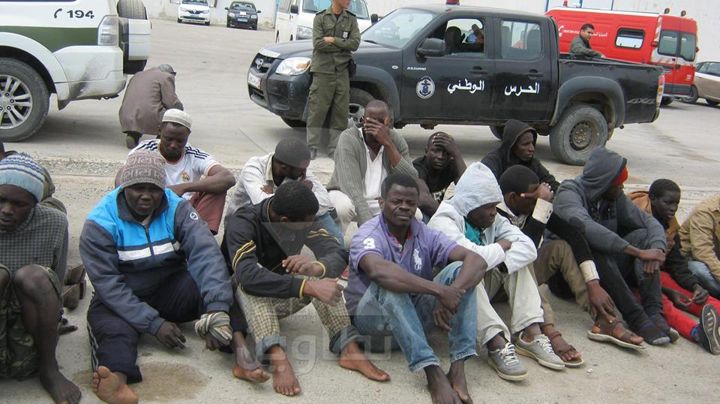 Tunisie: Un député propose de placer les migrants subsahariens loin des centres urbains