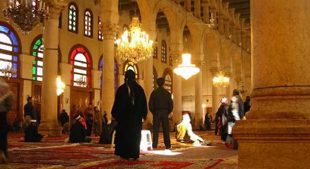 Un imam limogé pour avoir appelé à voter pour les candidats qui font la prière