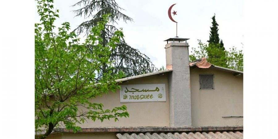 Meurtre d'un musulman dans une mosquée en France : le suspect s’est rendu à la police en Italie