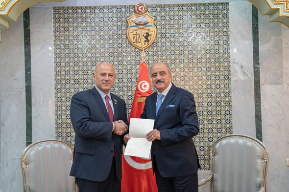 Tunisie- USA : Mohamed Ali Nafti reçoit de Bill Bazzi la copie figurée de ses lettres de créance