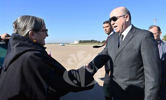 Najla Bouden en visite de travail à Alger