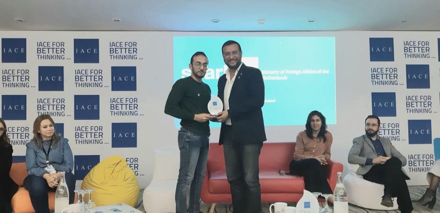 L’Institut arabe des Chefs d’Entreprises honore Nizar Chaâri