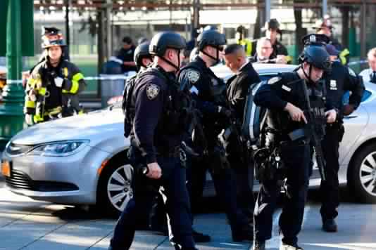 New York : un véhicule percute des passants-attentat terroriste selon le maire