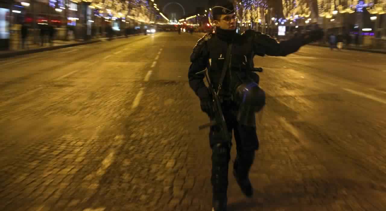Fusillade à Paris ; un policier tué