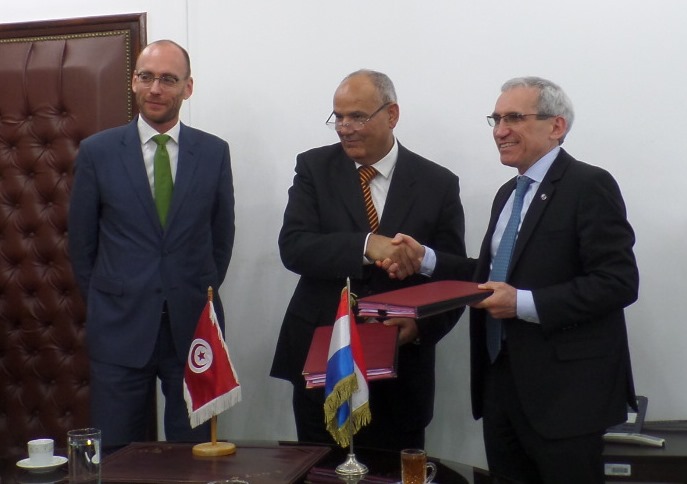 Signature de convention entre l'AFD et le Groupe Chimique Tunisien