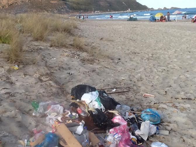 Pollution de nos plages: Péril en la demeure