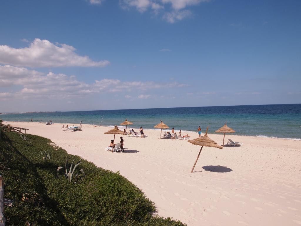 Privatisation des plages publiques et règne de la gabegie dans les villes côtières 