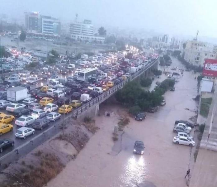 Pluies torrentielles sur le Grand Tunis- un chauffeur de taxi emporté par les eaux