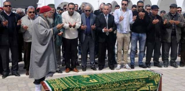 Un imam refuse de conduire la prière funéraire sur deux sécuritaires
