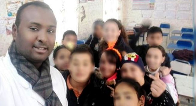 Sfax : Arrestation d’une mère qui a tenu des propos racistes contre un enseignant