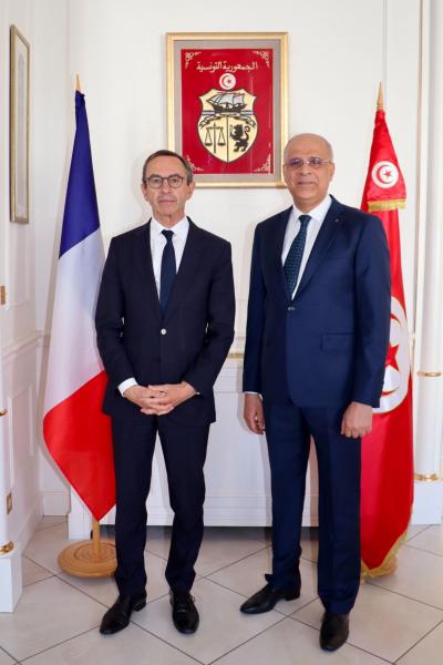 Crime raciste: le ministre français de l'intérieur se rend à l'ambassade de Tunisie à Paris